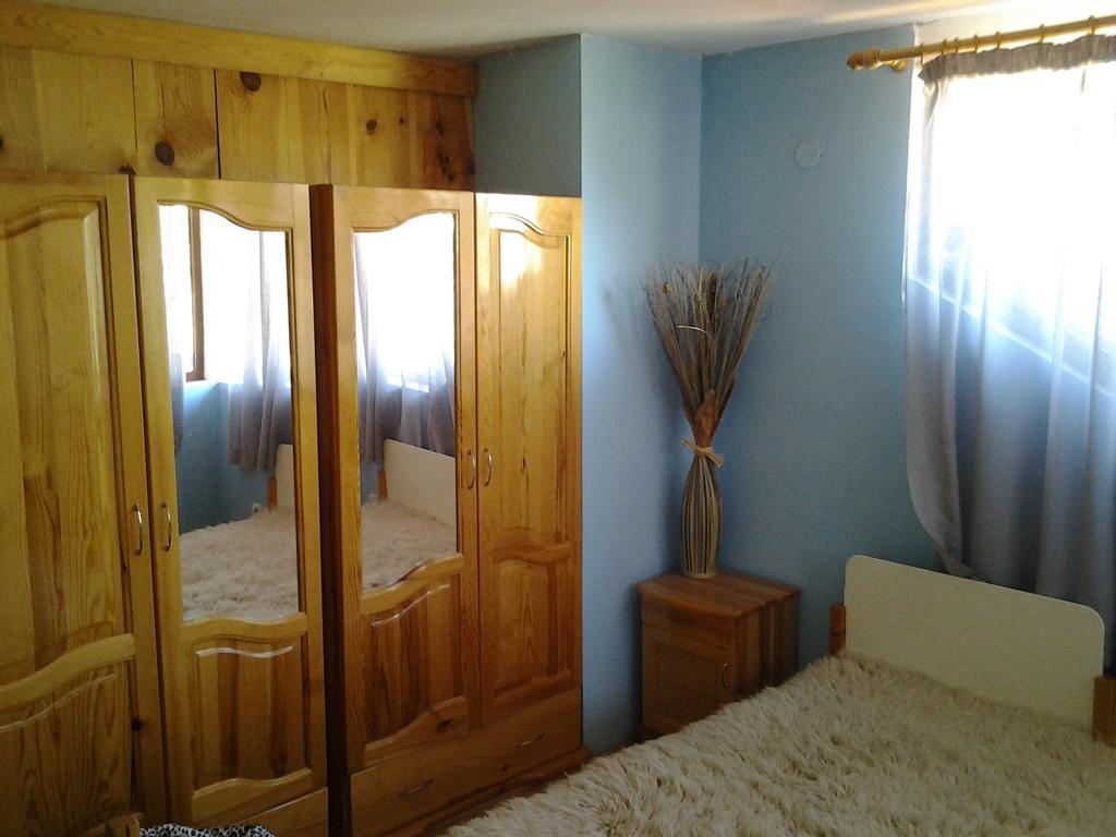 Sharkov Guest House Dolen  Habitación foto